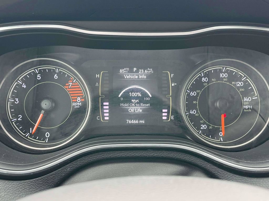 Used 2019 Jeep Cherokee Latitude w/ Popular Appearance Group AWD/4WD image 23