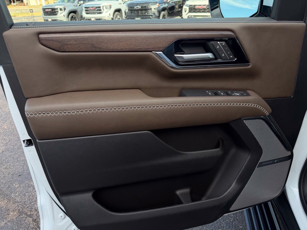New 2027 GMC Yukon Denali Ultimate AWD/4WD image 11