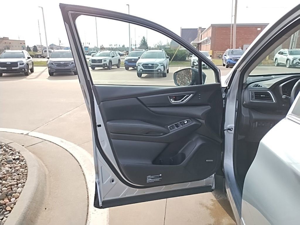 Used 2025 Subaru Ascent Limited image 18