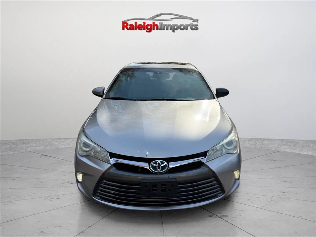 Used 2015 Toyota Camry XLE w/ Moonroof Package FWD image 3