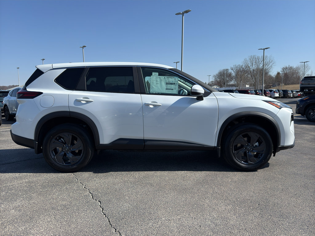 New 2026 Nissan Rogue SV image 4