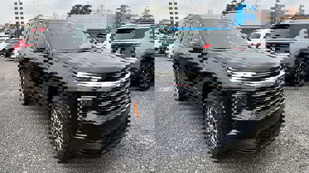 New 2026 Chevrolet Traverse LT image 3