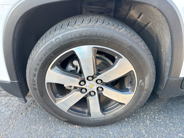 Used 2019 Chevrolet Traverse LT w/ LT Premium Package FWD image 5