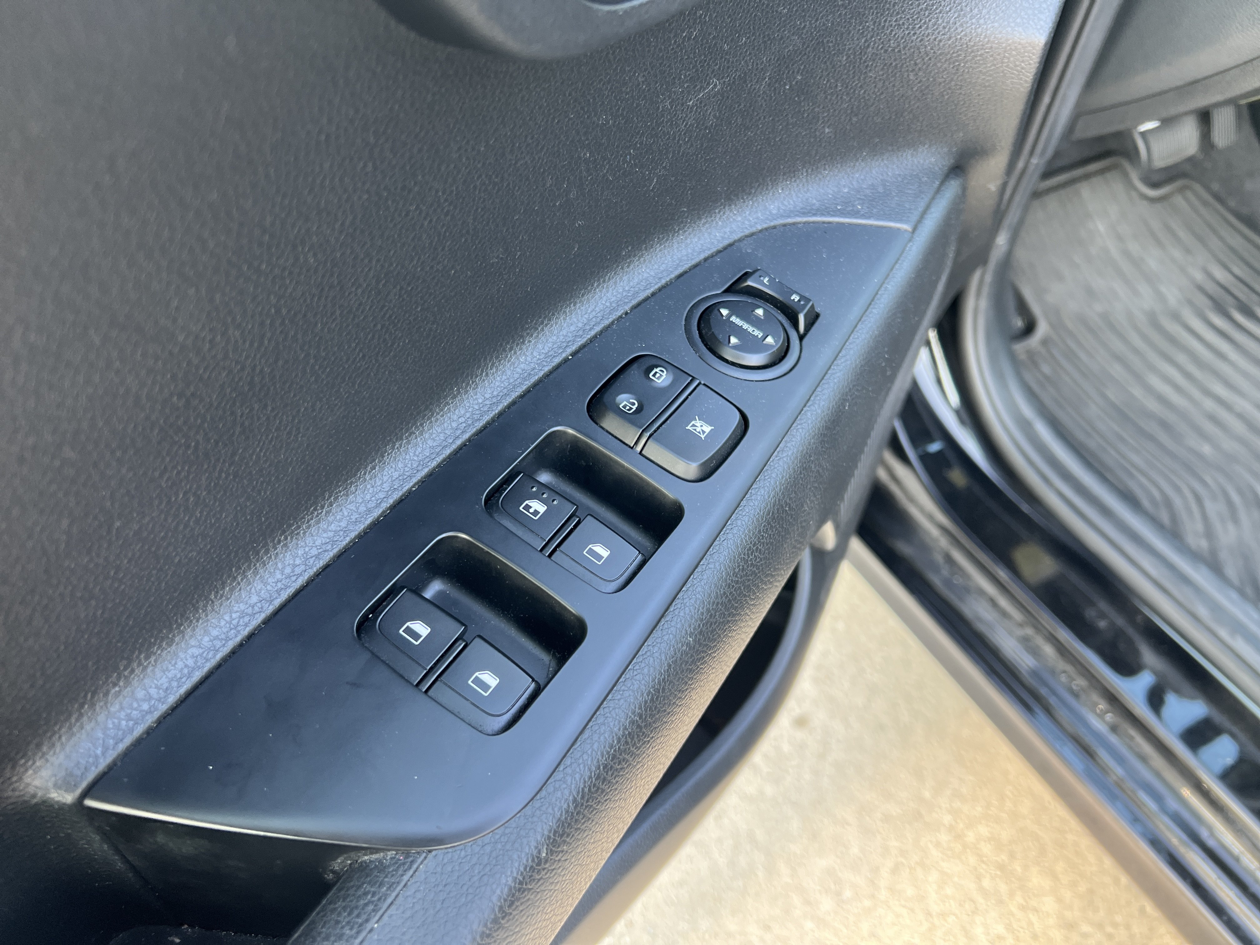 Used 2023 Kia Rio LX FWD image 10