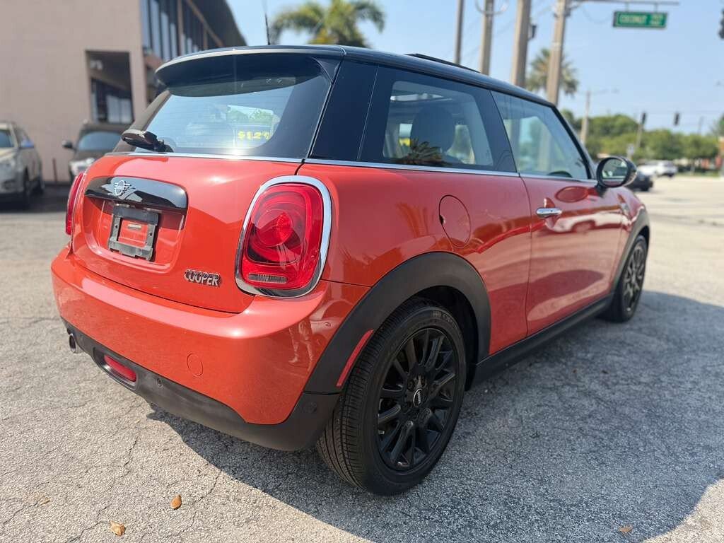 Used 2019 MINI Cooper 2-Door Hardtop FWD image 5