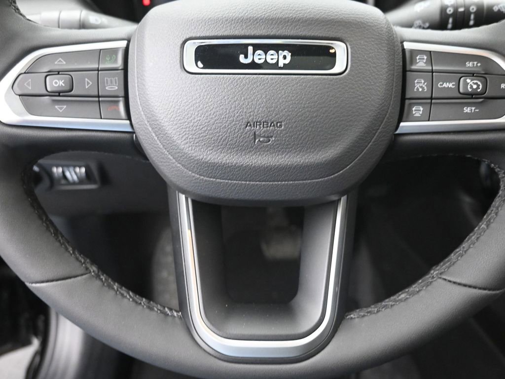Used 2025 Jeep Compass Limited w/ High Altitude Package image 14