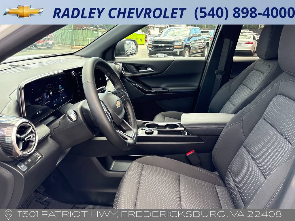 Certified 2026 Chevrolet Equinox LT FWD image 3