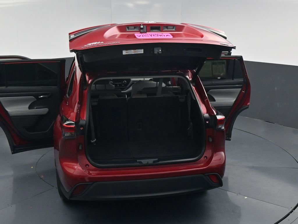 Used 2023 Toyota Highlander XLE image 20