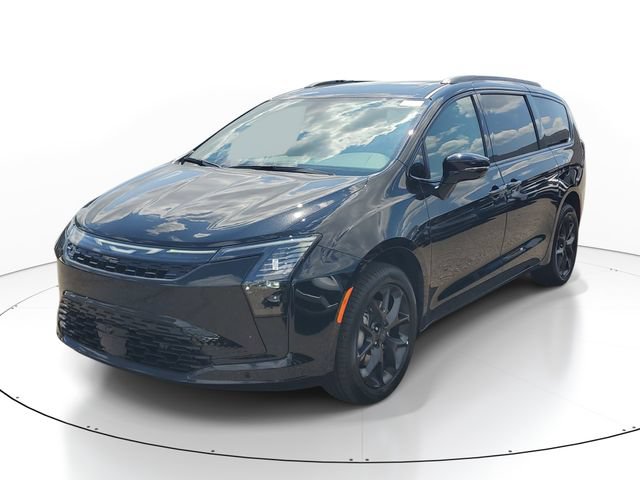 New 2027 Chrysler Pacifica Limited w/ Family Tech Group AWD/4WD image 2