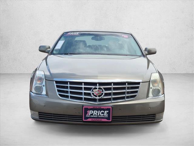 Used 2011 Cadillac DTS Luxury FWD video 2