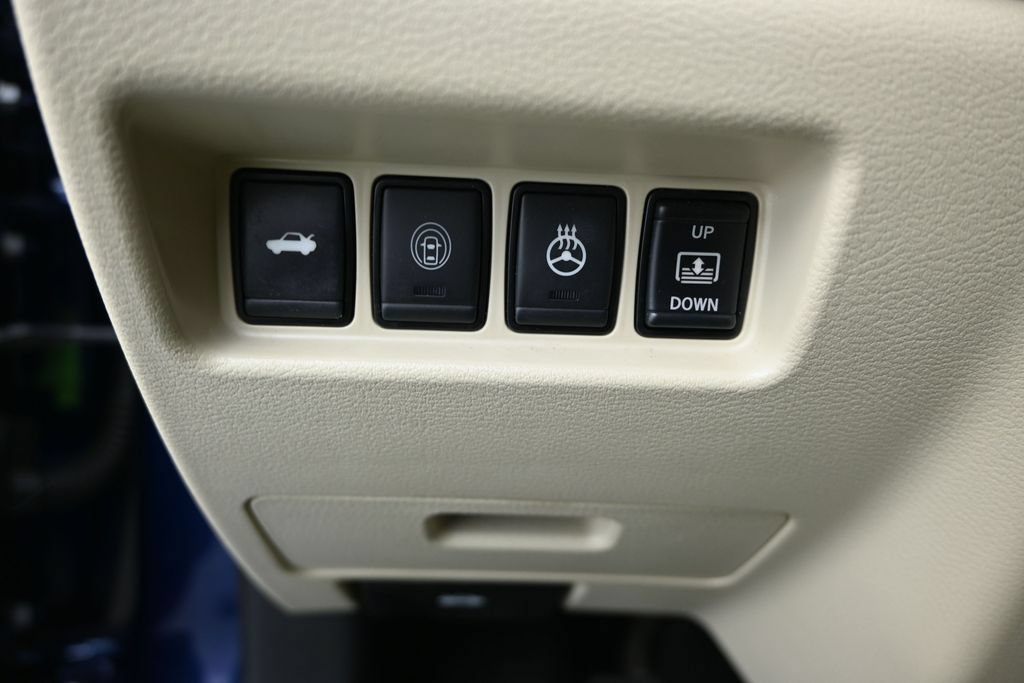 Used 2021 Nissan Maxima Platinum w/ Sport Mat Group FWD image 12