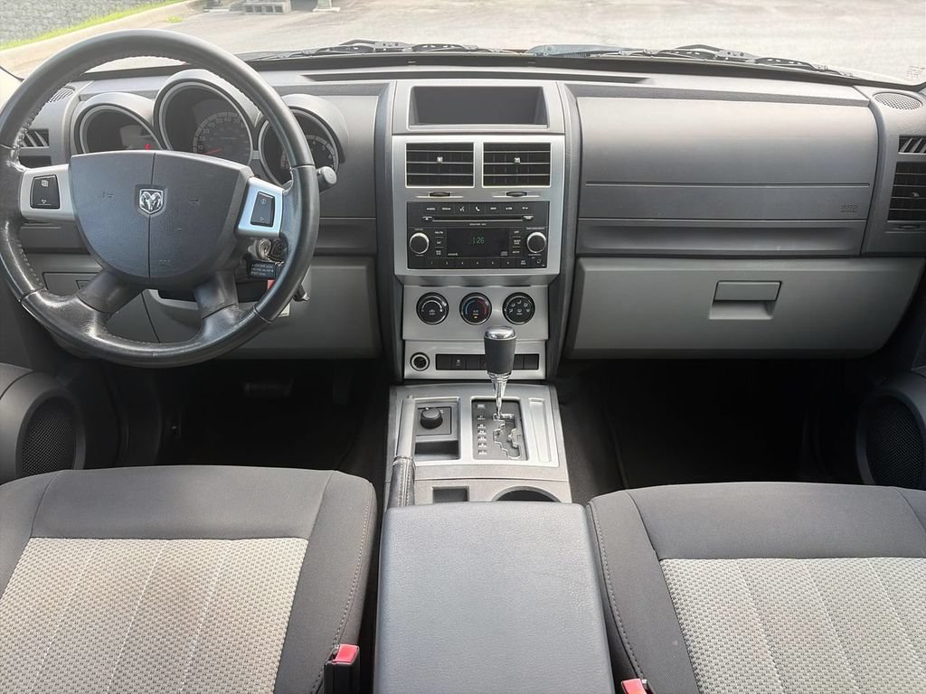 Used 2010 Dodge Nitro SXT AWD/4WD image 9