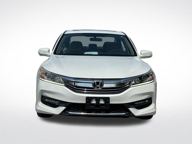 Used 2016 Honda Accord EX image 9