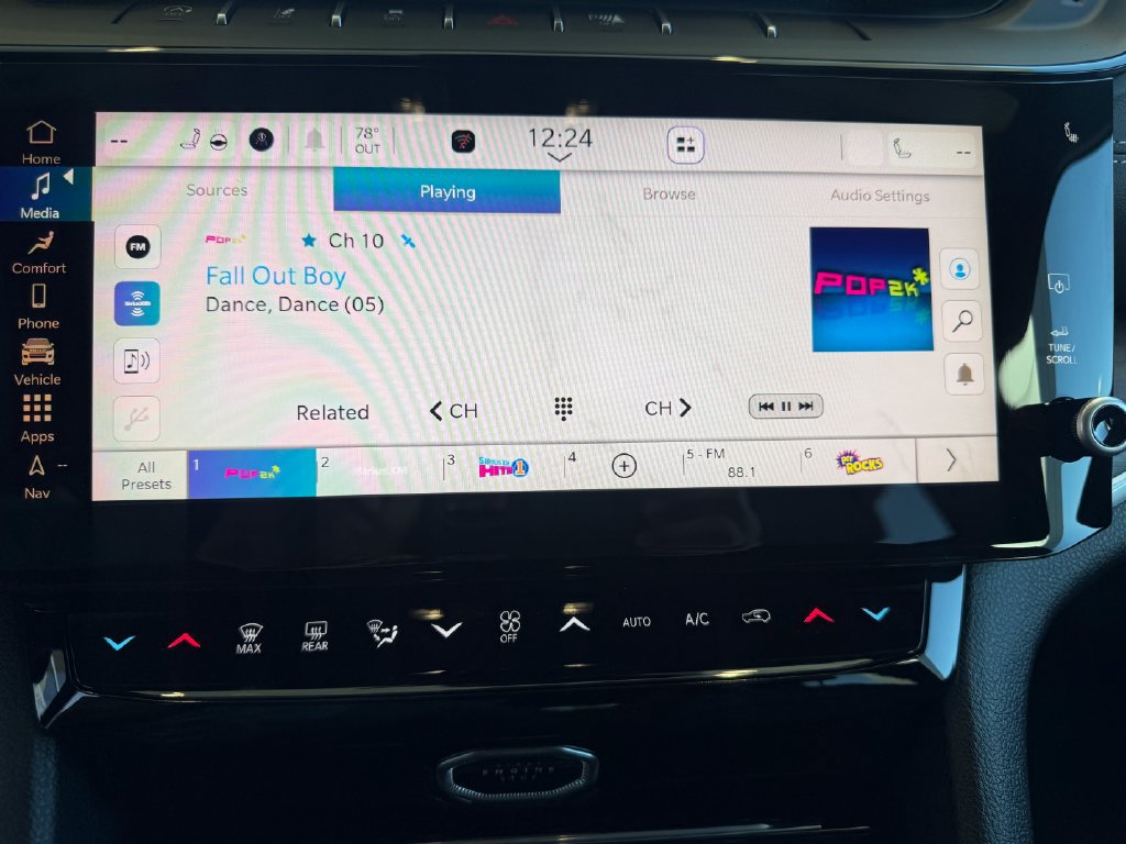 New 2027 Jeep Grand Cherokee Limited AWD/4WD image 12