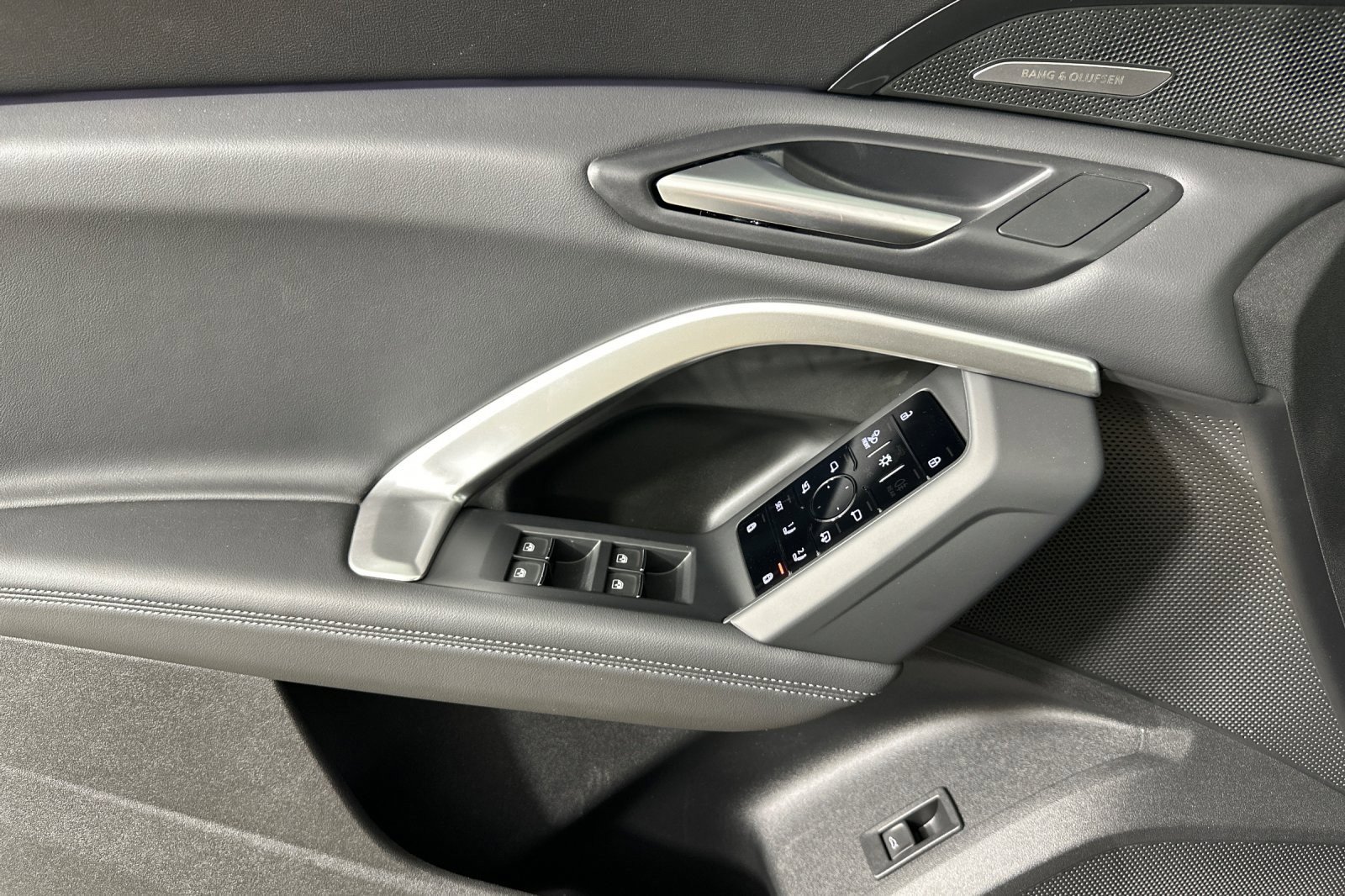 New 2025 Audi Q5 Premium Plus image 10