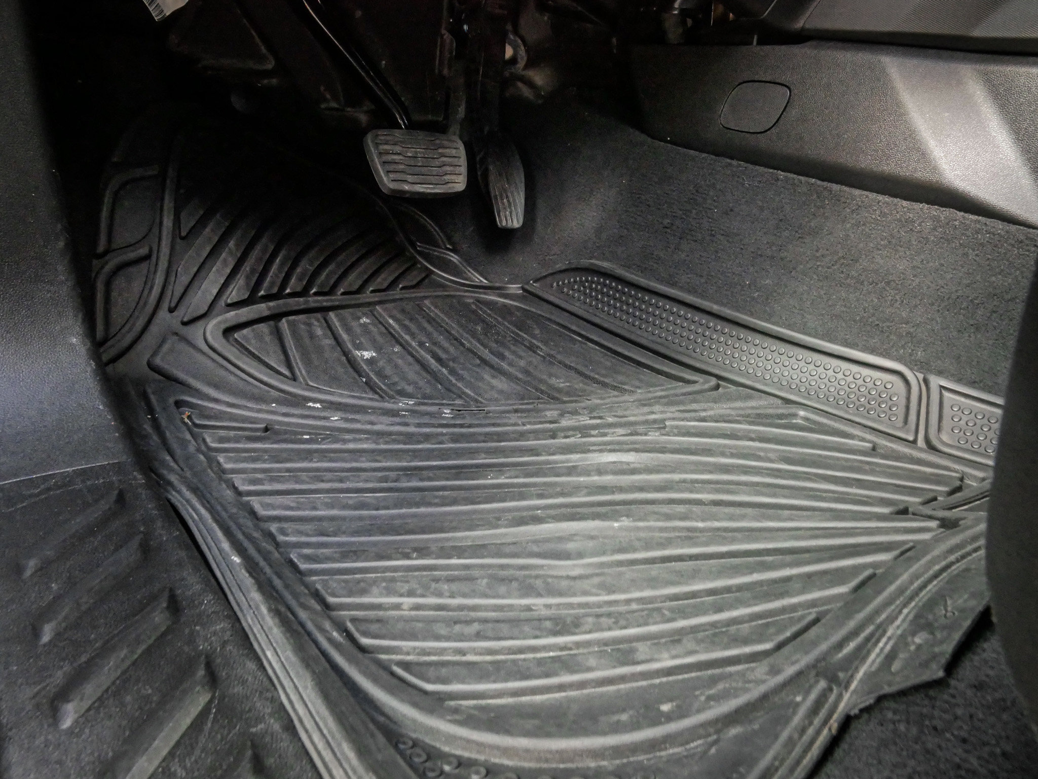 Used 2025 Chevrolet Colorado W/T w/ WT Custom Package image 17