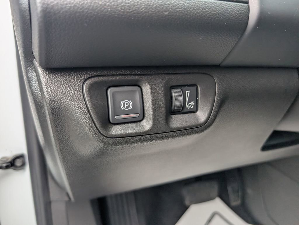 Used 2020 GMC Acadia SLE w/ Driver Convenience Package FWD image 16