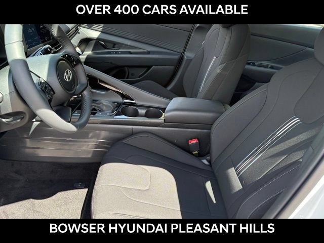 New 2026 Hyundai Elantra SEL Sport Premium FWD image 4