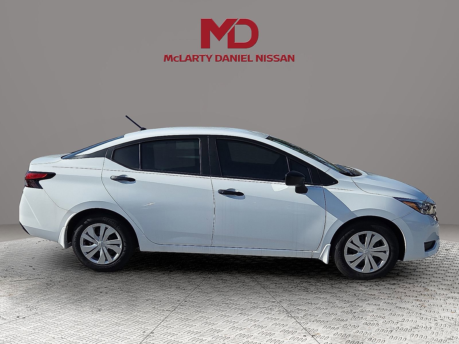 Used 2025 Nissan Versa S w/ Trunk Package image 6