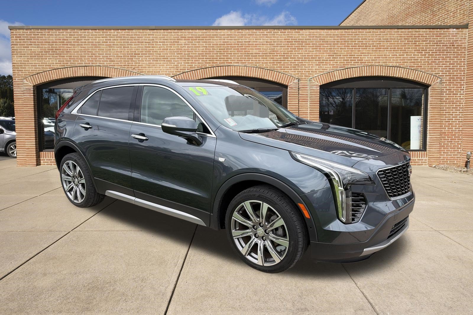 Used 2019 Cadillac XT4 Premium Luxury w/ Enhanced Visibility Package AWD/4WD video 1