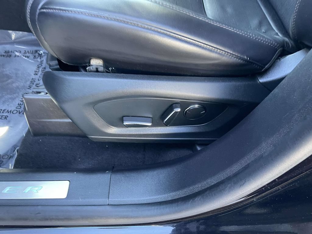 Used 2020 Ford Explorer Platinum AWD/4WD image 29