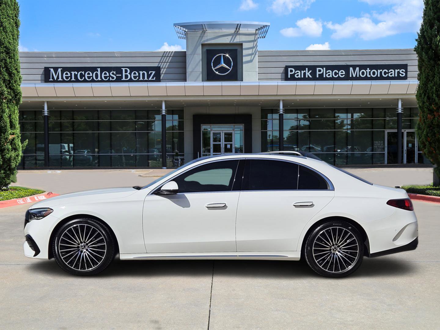 Certified 2024 Mercedes-Benz E 350 4MATIC Sedan image 3