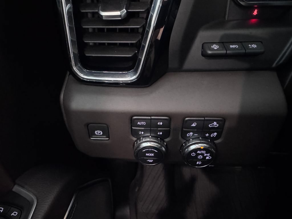 Certified 2025 GMC Sierra 1500 Denali w/ Denali Reserve Package AWD/4WD image 26