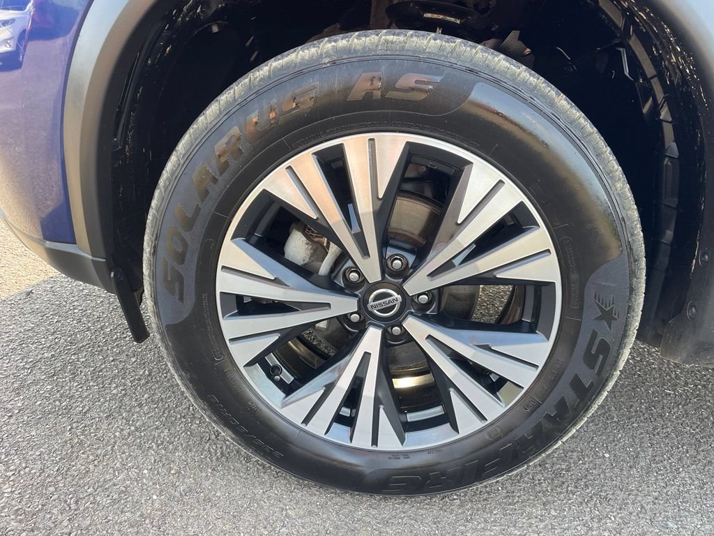 Used 2021 Nissan Rogue SV FWD image 21