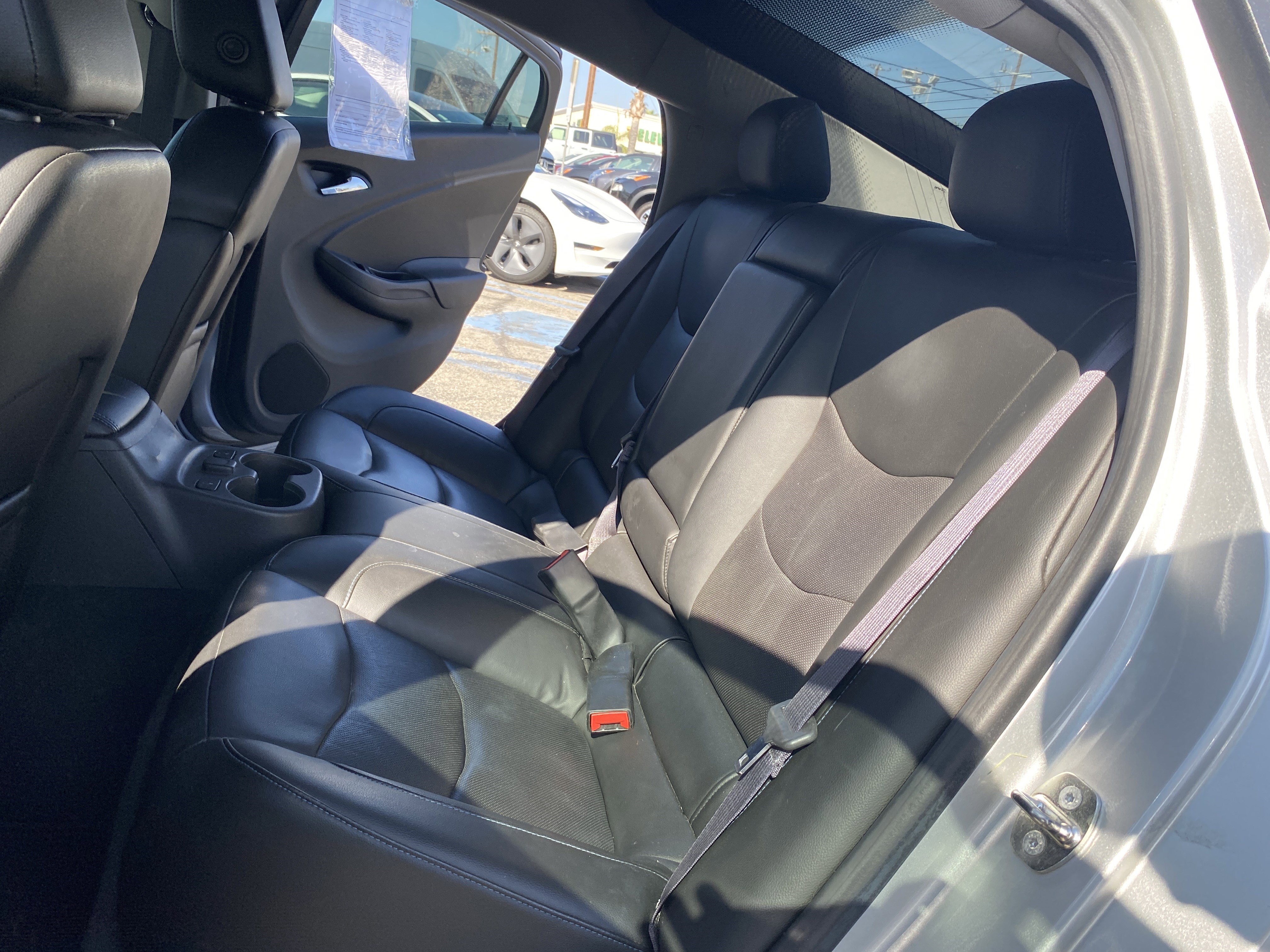 Used 2016 Chevrolet Volt Premier w/ Driver Confidence Package image 17