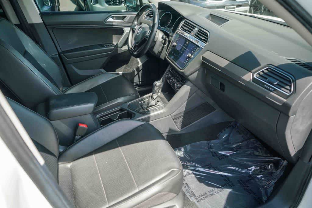 Used 2019 Volkswagen Tiguan SE w/ Panoramic Sunroof Package FWD image 15