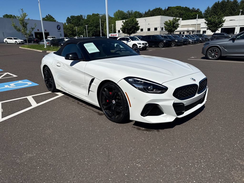 Certified 2022 BMW Z4 M40i w/ Premium Package RWD image 7