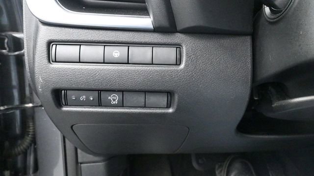 Used 2023 Nissan Rogue SV AWD/4WD image 24
