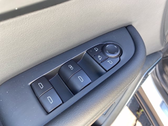 Certified 2025 Buick Enclave Preferred FWD image 18