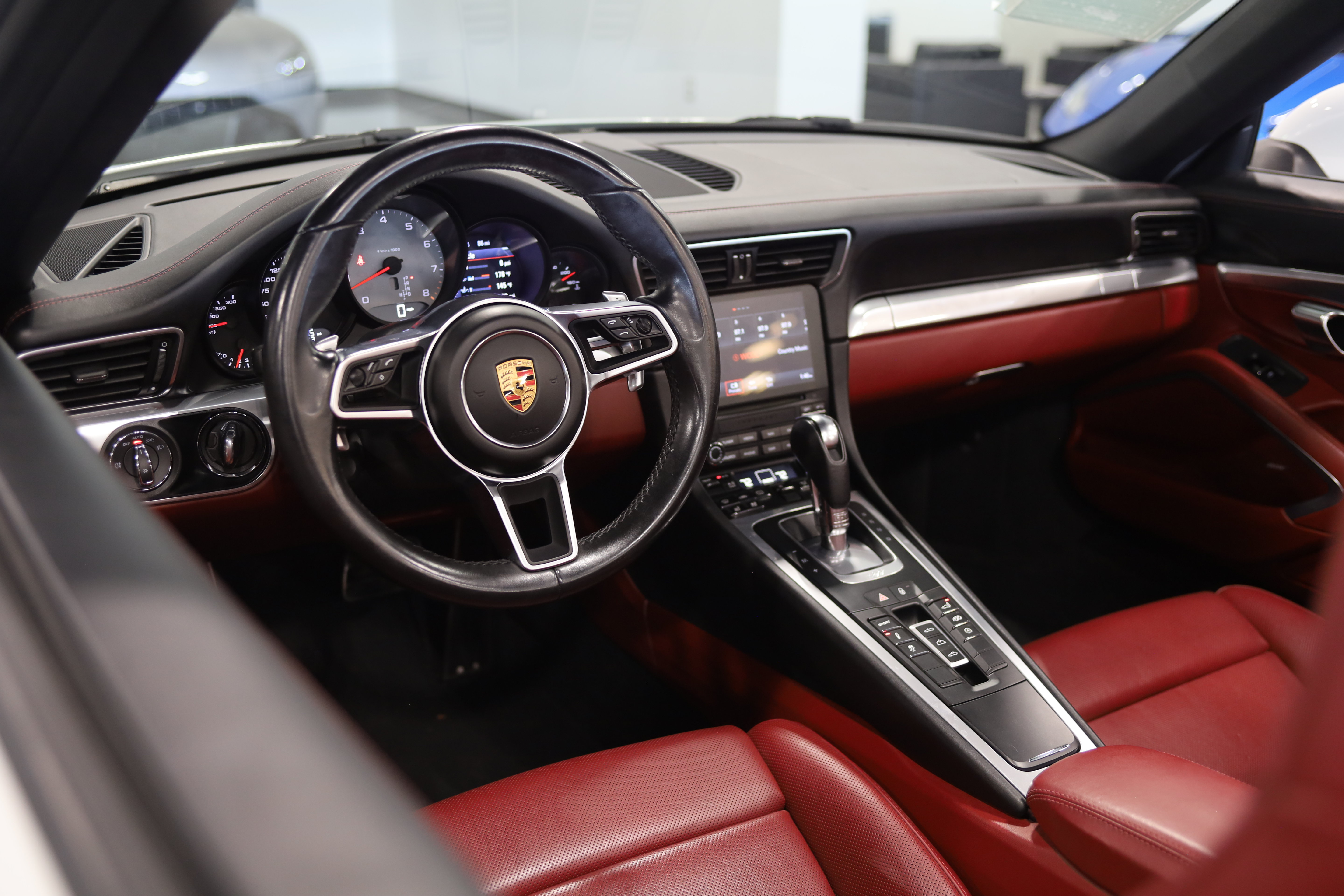 Used 2018 Porsche 911 Carrera S RWD image 31