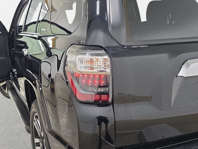 Certified 2024 Toyota 4Runner Limited AWD/4WD image 31