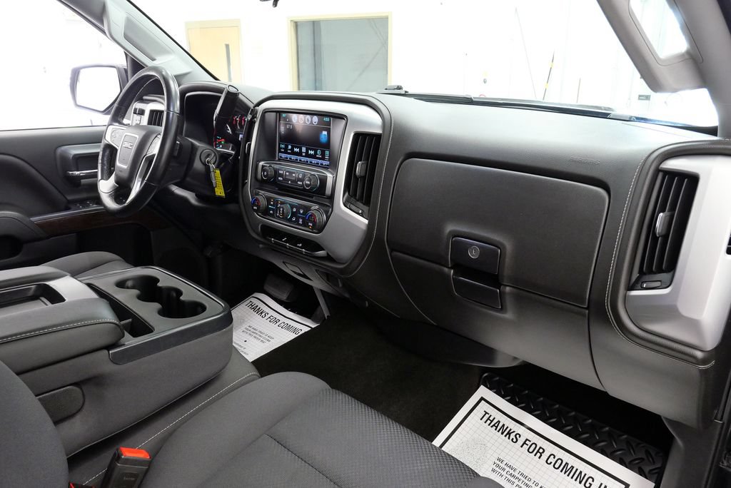 Used 2018 GMC Sierra 2500 SLE w/ SLE Preferred Package AWD/4WD image 16
