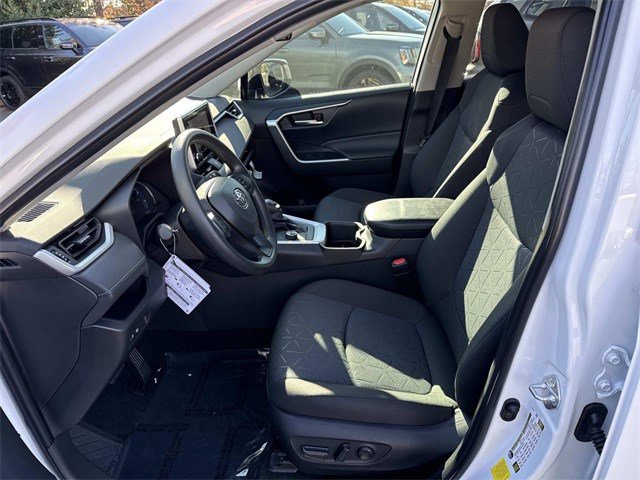Used 2025 Toyota RAV4 XLE image 14