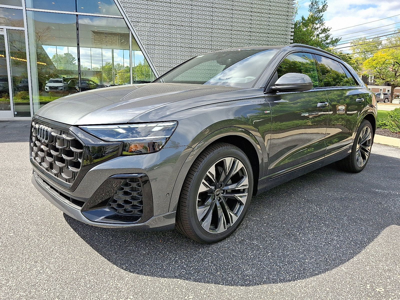 New 2026 Audi Q8 Premium Plus image 2