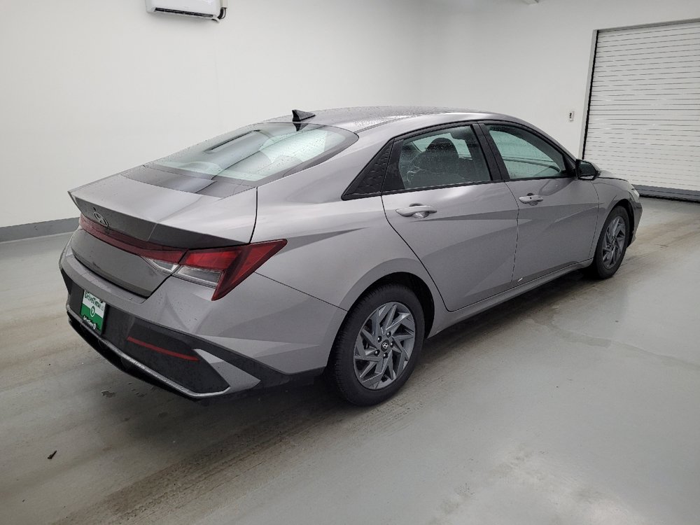 Used 2024 Hyundai Elantra SEL FWD image 10