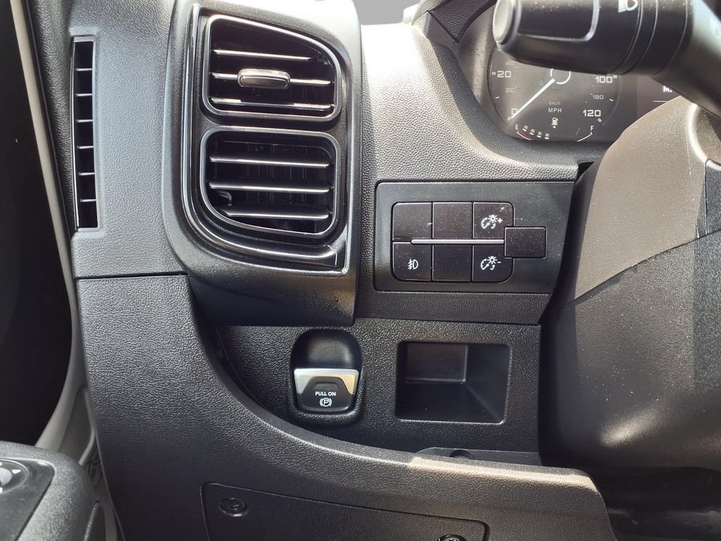 Used 2025 RAM ProMaster 3500 w/ Convenience Group FWD image 16