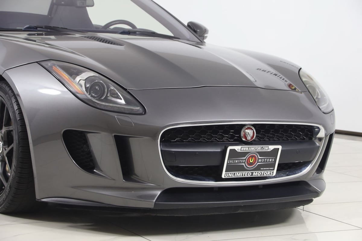 Used 2017 Jaguar F-TYPE Convertible RWD image 44
