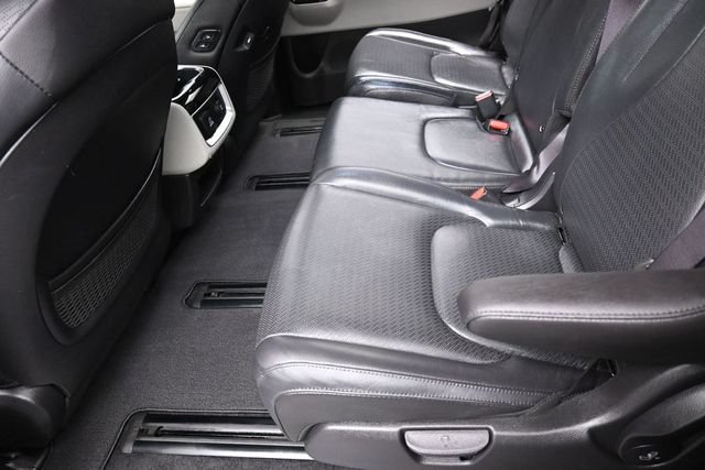 Used 2023 Kia Carnival SX Prestige w/ Paint Protection Package FWD image 23