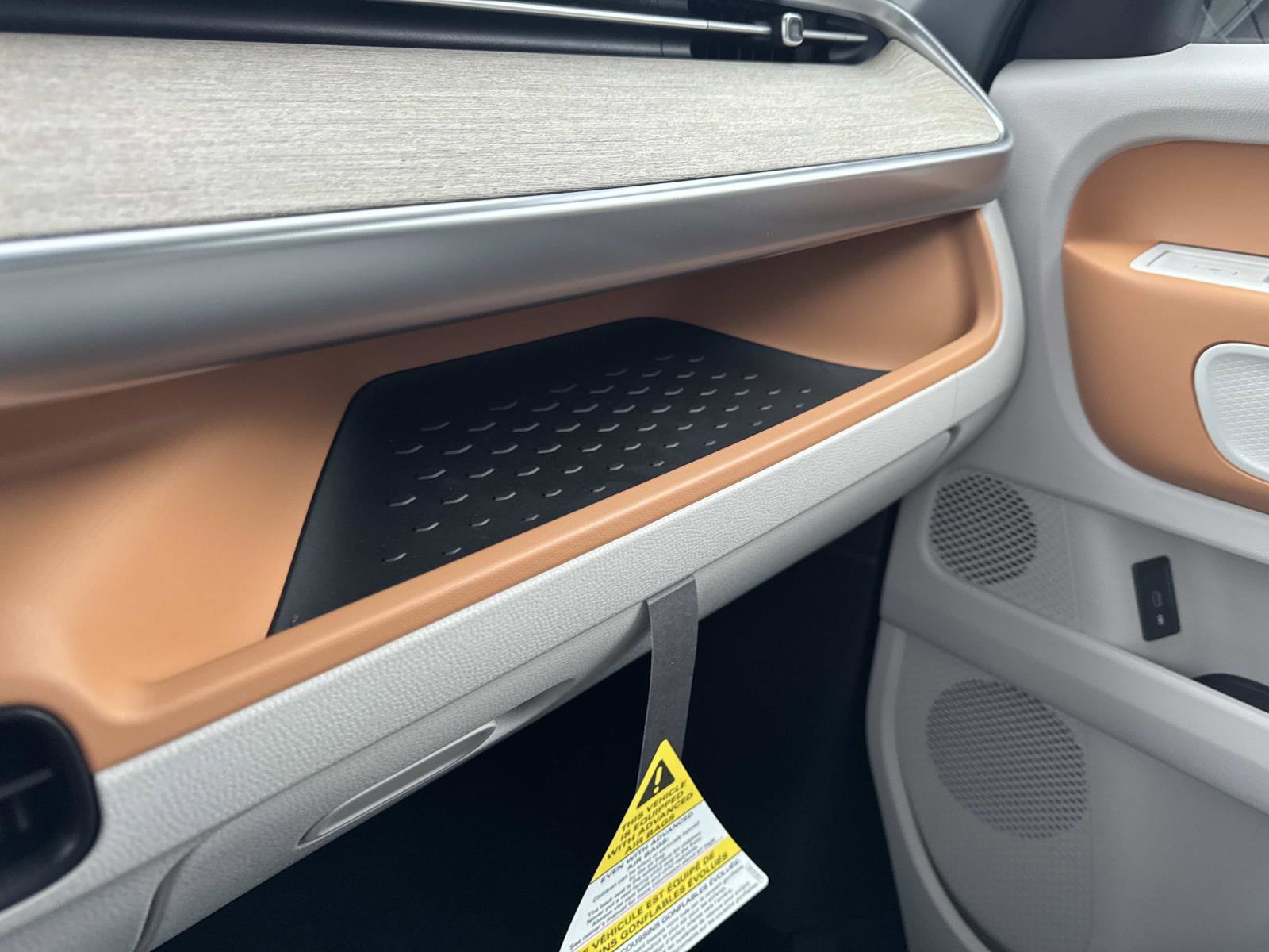 New 2025 Volkswagen ID. Buzz Pro S Plus image 24