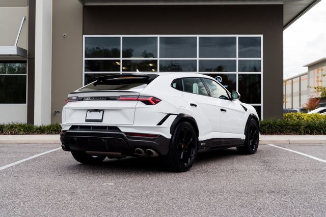Used 2024 Lamborghini Urus Performante image 3
