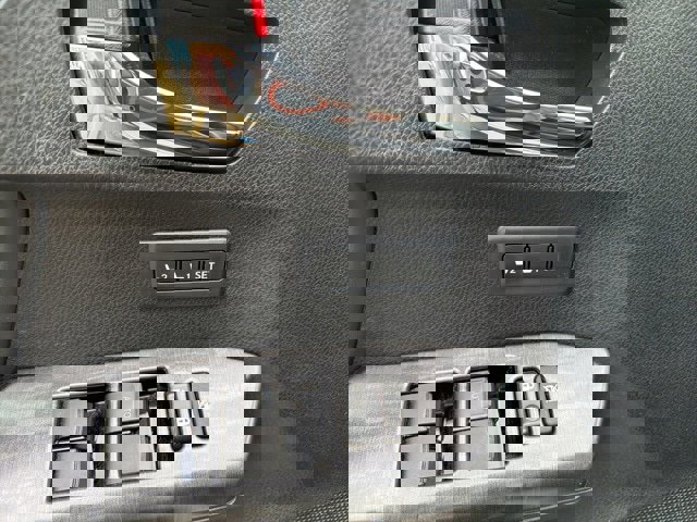 Used 2018 Toyota RAV4 Platinum image 8