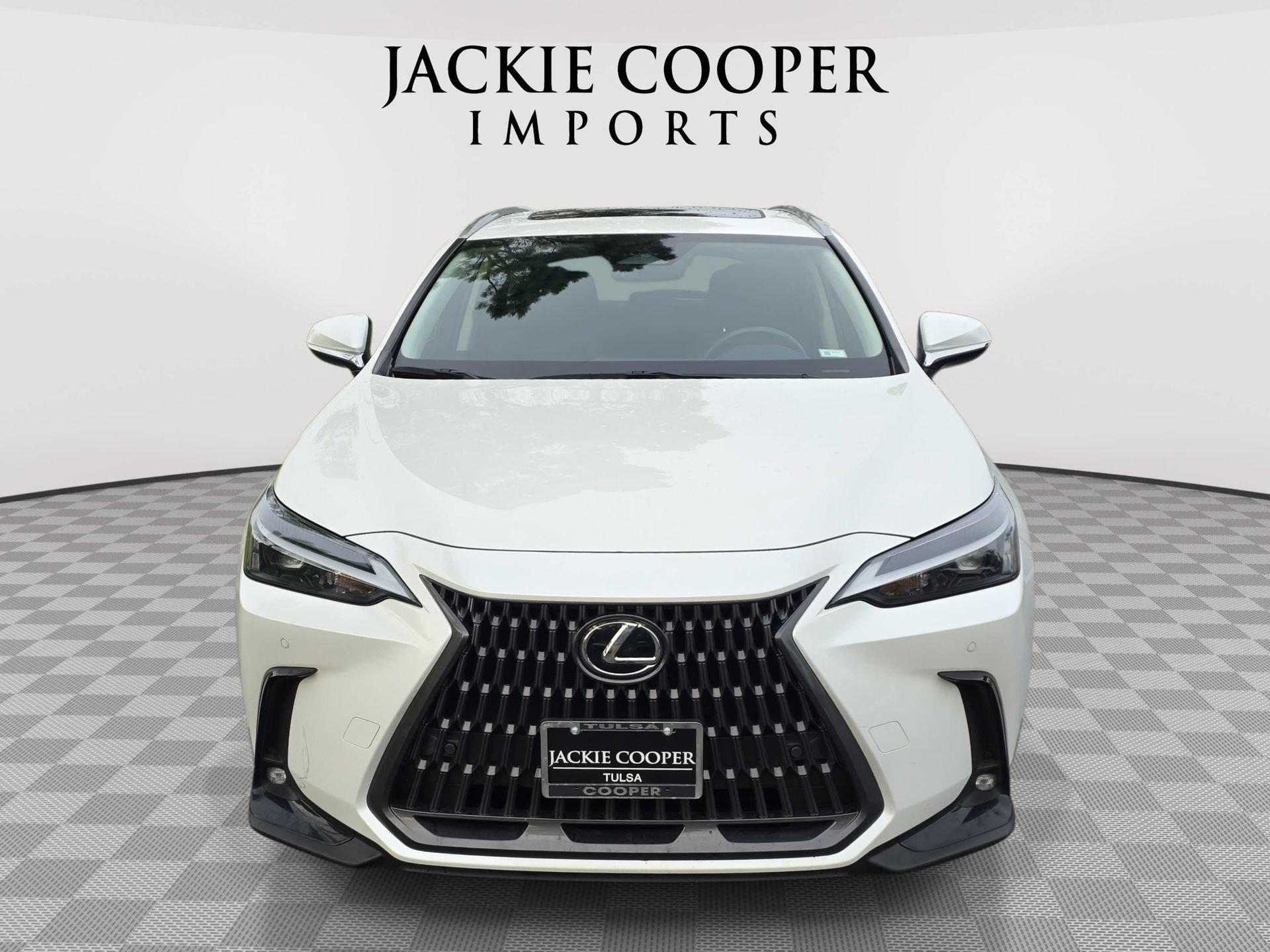 Used 2025 Lexus NX 250 FWD image 2