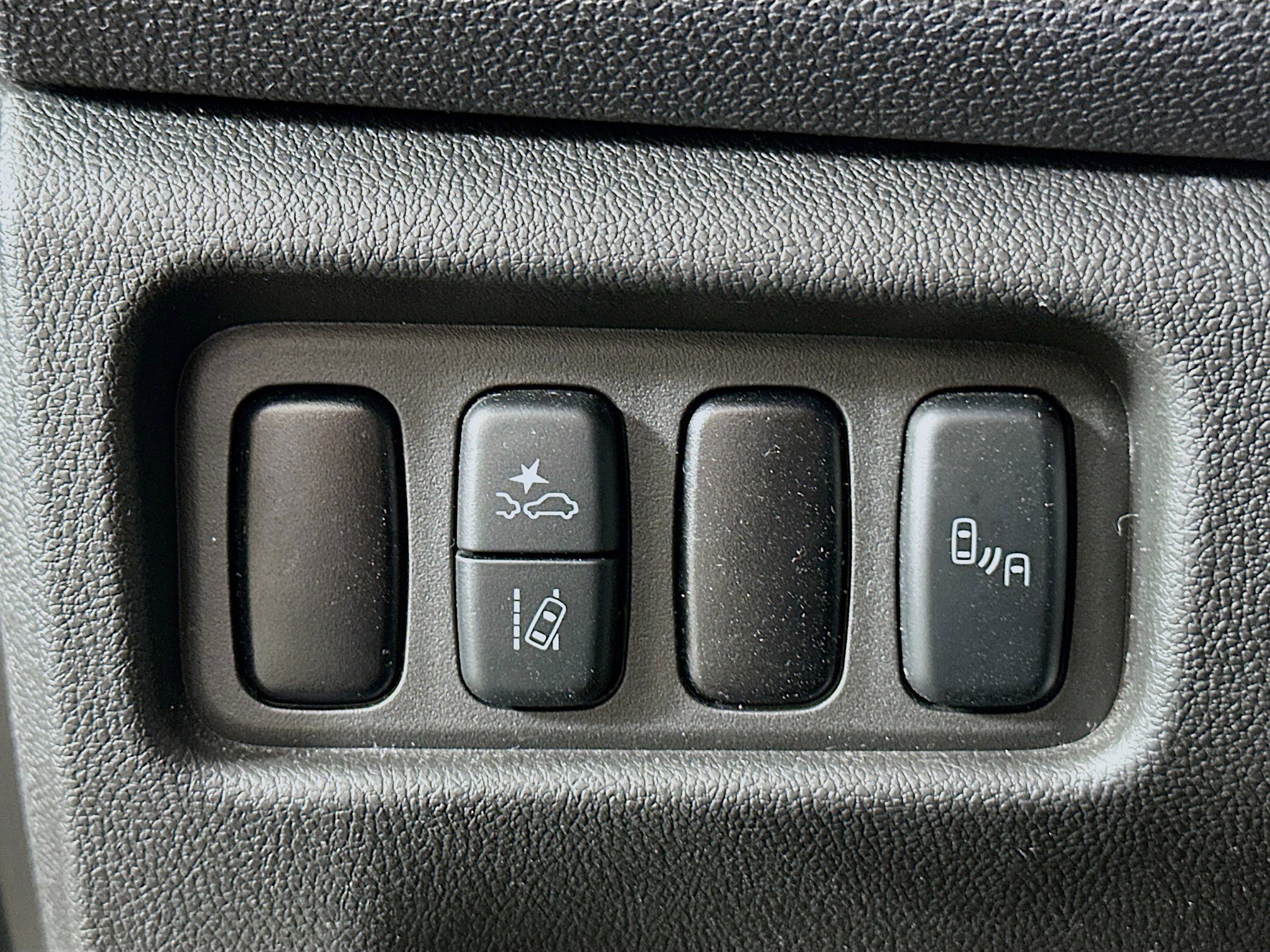 Used 2024 Mitsubishi Outlander Sport SE AWD/4WD image 17