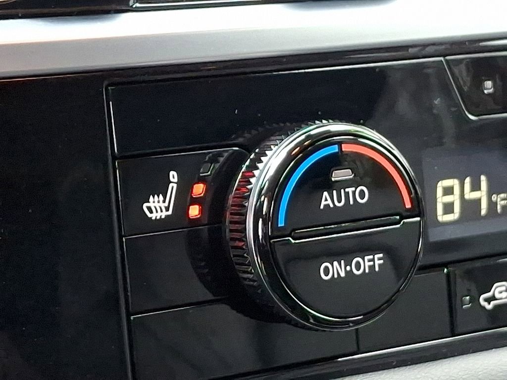 Used 2025 Nissan Pathfinder SL AWD/4WD image 27