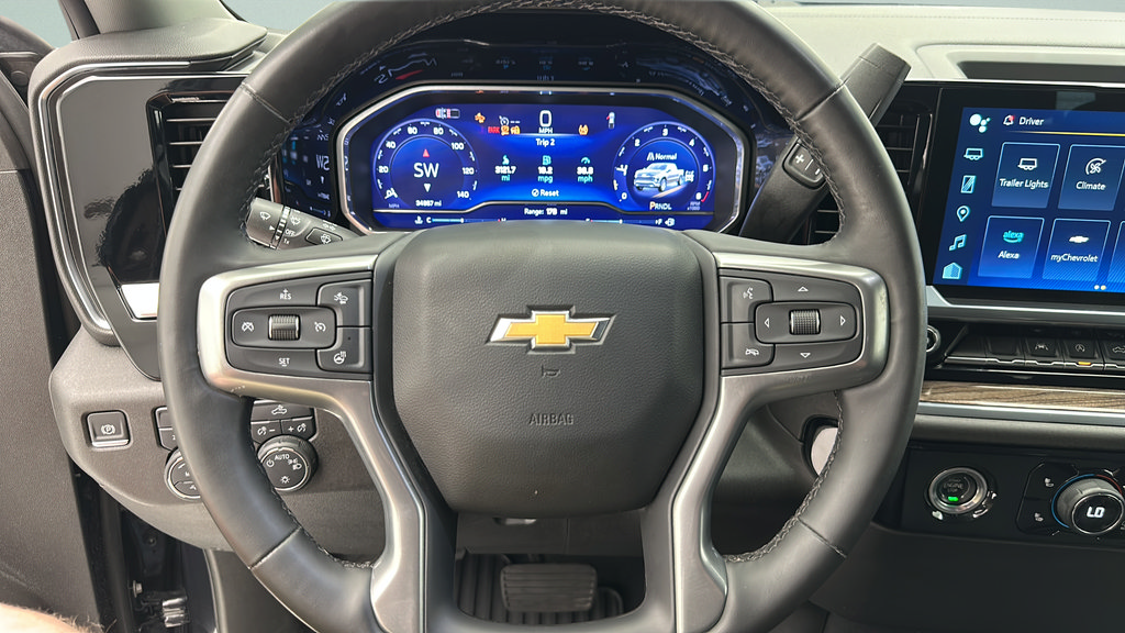 Used 2024 Chevrolet Silverado 1500 LT AWD/4WD image 18