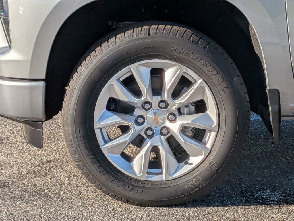 New 2026 Chevrolet Silverado 1500 Custom AWD/4WD image 31